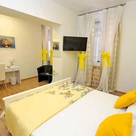 Πανσιόν Luxury Nirvana