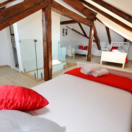 Luxury Nirvana 招待所