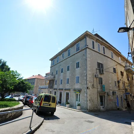 Luxury Nirvana Konukevi