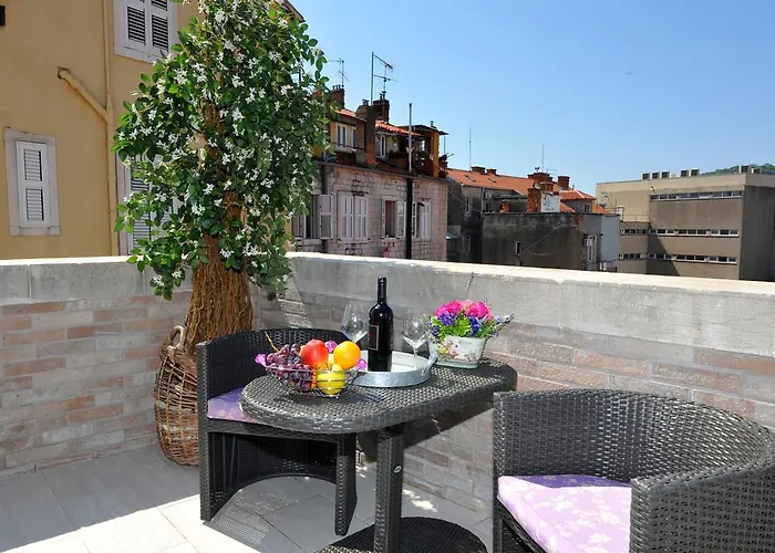 Luxury Nirvana Guest house 4*