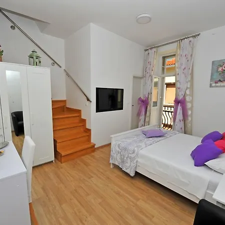 בית הארחה Luxury Nirvana