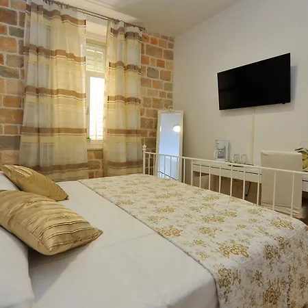 Luxury Nirvana בית הארחה ספליט